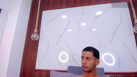 yayi_and_derek online show from May 29, 2026, 11:41 am
