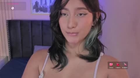 Yazmin online show from March 7, 2025, 4:55 pm