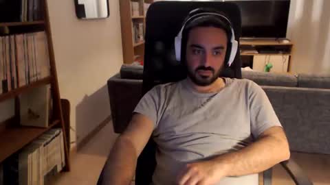 yeeaahoo online show from April 11, 2026, 6:45 pm