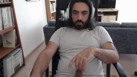 yeeaahoo online show from June 17, 2026, 12:18 pm