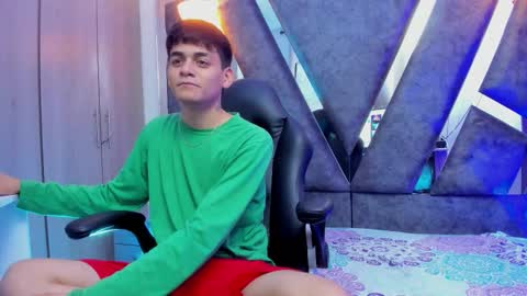 yef_thinn online show from October 17, 2025, 3:31 am