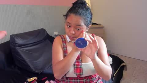 yeika_foxy online show from December 22, 2025, 11:29 am