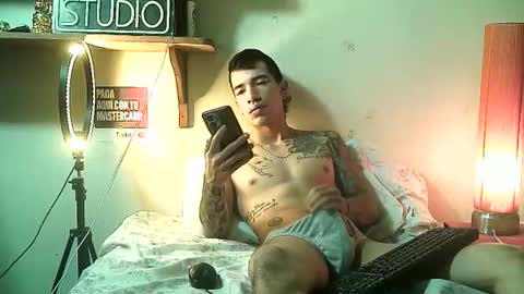 yeisoncastellanos1999 online show from May 29, 2026, 6:17 pm