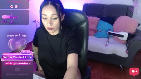 Snapshot of yeliana_sexy chatting on January 4, 2025, 9:43 am Valery online show from January 4, 2025, 9:43 am