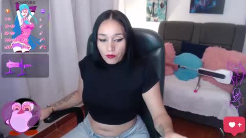 Snapshot of yeliana_sexy chatting on February 24, 2025, 2:30 am Valery online show from February 24, 2025, 2:30 am