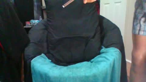 Snapshot of yellaboy31 chatting on February 7, 2025, 8:10 pm yellaboy31 online show from February 7, 2025, 8:10 pm