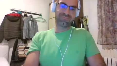 Snapshot of yellow_medickcine chatting on October 8, 2025, 7:55 pm yellow_medickcine online show from October 8, 2025, 7:55 pm