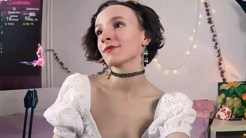 Snapshot of yellow_songbird chatting on October 17, 2025, 3:14 pm Liya online show from October 17, 2025, 3:14 pm