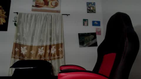 Snapshot of yemaya_28 chatting on November 3, 2025, 2:24 am Yemaya 28 online show from November 3, 2025, 2:24 am