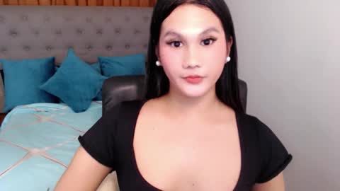 Snapshot of yen_bente chatting on October 19, 2025, 2:01 am Yen online show from October 19, 2025, 2:01 am