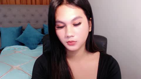 Snapshot of yen_bente chatting on October 23, 2025, 9:13 pm Yen online show from October 23, 2025, 9:13 pm