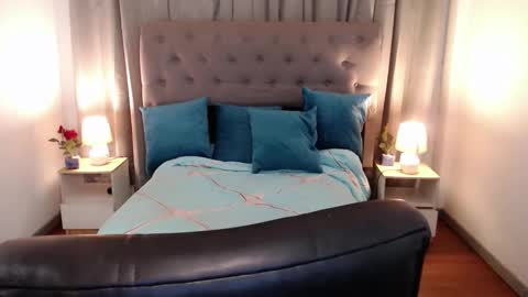 Snapshot of yen_bente chatting on November 4, 2025, 6:07 pm Yen online show from November 4, 2025, 6:07 pm