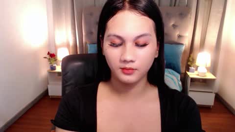 Snapshot of yen_bente chatting on November 7, 2025, 5:51 am Yen online show from November 7, 2025, 5:51 am
