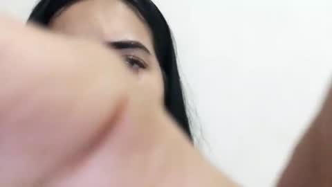 yenher1994 online show from November 24, 2025, 1:49 am