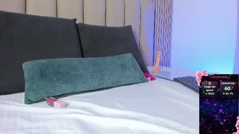 yennifer_01 online show from June 11, 2026, 2:26 pm