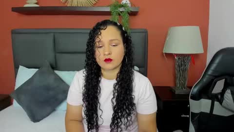 Y E R A  online show from December 19, 2025, 12:01 pm