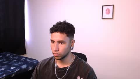 Snapshot of yerfon_s1 chatting on December 10, 2024, 10:26 pm Yeff ind. model online show from December 10, 2024, 10:26 pm