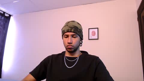 Snapshot of yerfon_s1 chatting on December 12, 2024, 6:21 pm Yeff ind. model online show from December 12, 2024, 6:21 pm