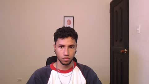 Snapshot of yerfon_s1 chatting on December 23, 2024, 8:36 pm Yeff ind. model online show from December 23, 2024, 8:36 pm