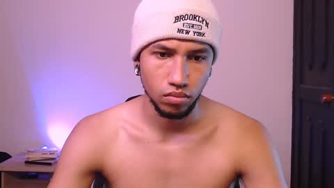 Snapshot of yerfon_s1 chatting on January 10, 2025, 12:59 am Yeff ind. model online show from January 10, 2025, 12:59 am