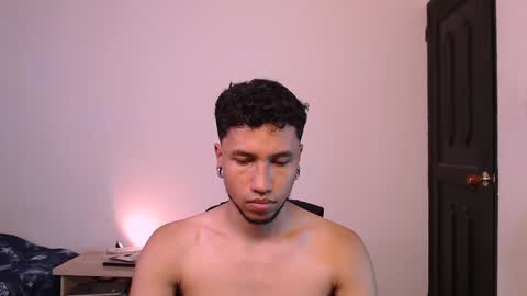 Snapshot of yerfon_s1 chatting on January 14, 2025, 9:20 pm Yeff ind. model online show from January 14, 2025, 9:20 pm