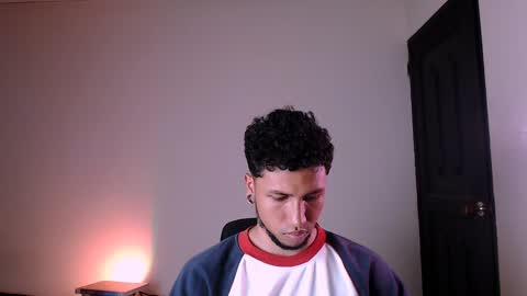 Snapshot of yerfon_s1 chatting on February 8, 2025, 1:32 am Yeff ind. model online show from February 8, 2025, 1:32 am