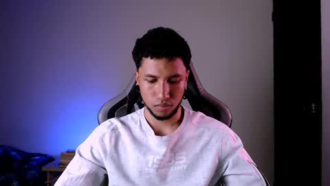 Snapshot of yerfon_s1 chatting on March 2, 2025, 4:07 am Yeff ind. model online show from March 2, 2025, 4:07 am