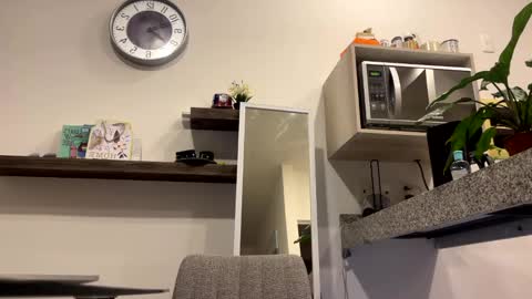 Snapshot of yes_mommy_zlata chatting on February 15, 2025, 12:48 am Zlata online show from February 15, 2025, 12:48 am