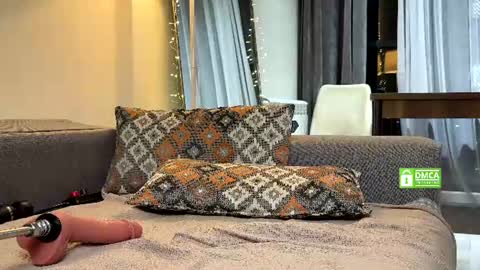 Zlata online show from June 10, 2026, 8:19 pm