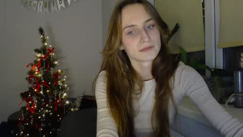 Snapshot of yes_to_heaven chatting on December 9, 2024, 9:37 pm Zoe online show from December 9, 2024, 9:37 pm