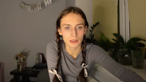 Snapshot of yes_to_heaven chatting on February 1, 2025, 9:29 pm Zoe online show from February 1, 2025, 9:29 pm