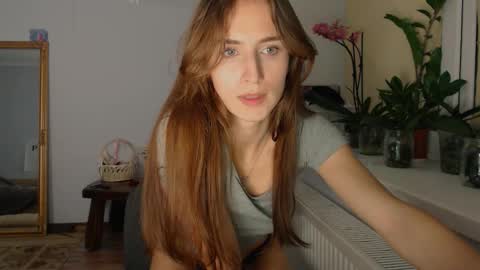 Snapshot of yes_to_heaven chatting on November 8, 2025, 9:35 pm Zoe online show from November 8, 2025, 9:35 pm