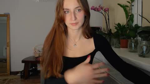 Snapshot of yes_to_heaven chatting on November 18, 2025, 9:41 pm Zoe online show from November 18, 2025, 9:41 pm