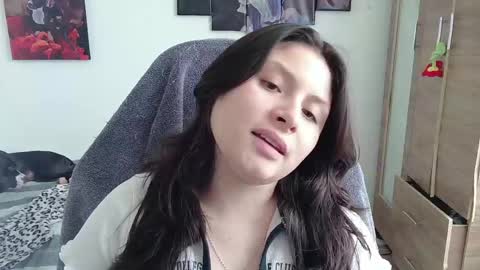 Snapshot of yessica_gomez01 chatting on April 23, 2026, 7:38 pm yessica_gomez01 online show from April 23, 2026, 7:38 pm