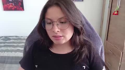 Snapshot of yessica_gomez01 chatting on April 24, 2026, 8:22 pm yessica_gomez01 online show from April 24, 2026, 8:22 pm