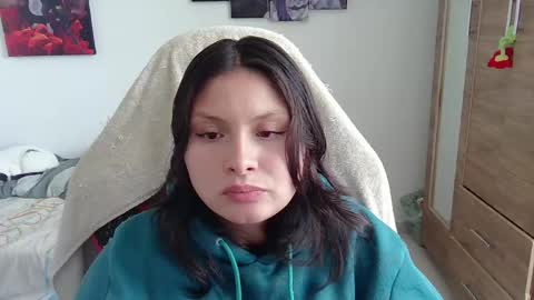 Snapshot of yessica_gomez01 chatting on May 18, 2026, 10:04 pm yessica_gomez01 online show from May 18, 2026, 10:04 pm