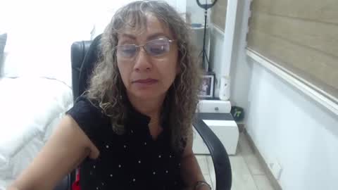 Snapshot of yessilatin chatting on December 29, 2024, 1:24 am jessy online show from December 29, 2024, 1:24 am