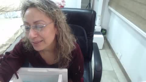 Snapshot of yessilatin chatting on January 5, 2025, 3:11 am jessy online show from January 5, 2025, 3:11 am