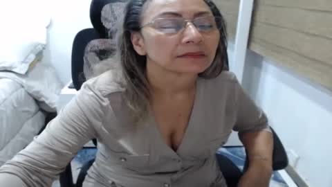 Snapshot of yessilatin chatting on May 26, 2026, 12:39 am jessy online show from May 26, 2026, 12:39 am