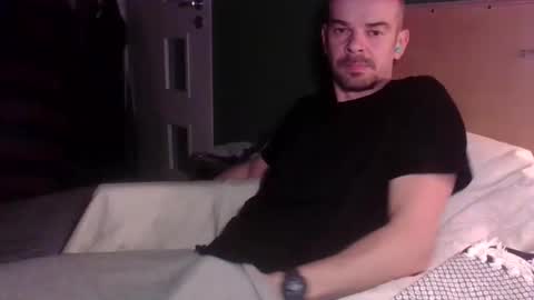 Snapshot of yewloo chatting on November 26, 2025, 3:35 pm yewloo online show from November 26, 2025, 3:35 pm