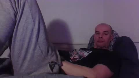 Snapshot of yewloo chatting on February 14, 2026, 6:59 pm yewloo online show from February 14, 2026, 6:59 pm