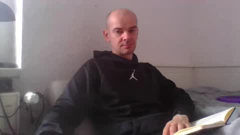 Snapshot of yewloo chatting on March 1, 2026, 9:11 am yewloo online show from March 1, 2026, 9:11 am