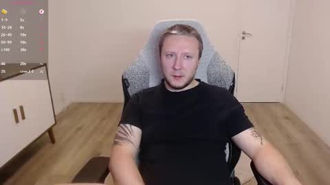 Snapshot of yhdxhy chatting on October 24, 2025, 8:38 pm James online show from October 24, 2025, 8:38 pm