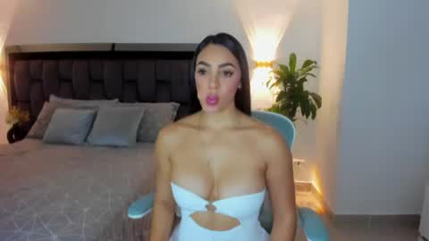Snapshot of yikaalves chatting on July 6, 2026, 12:07 am Yika Alves online show from July 6, 2026, 12:07 am