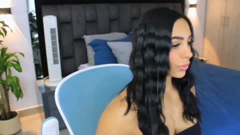 Snapshot of yikaalves chatting on July 18, 2026, 10:13 pm Yika Alves online show from July 18, 2026, 10:13 pm