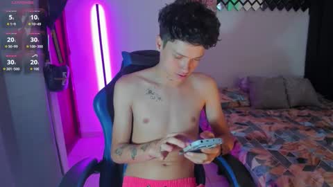 jhon online show from October 31, 2025, 7:04 pm