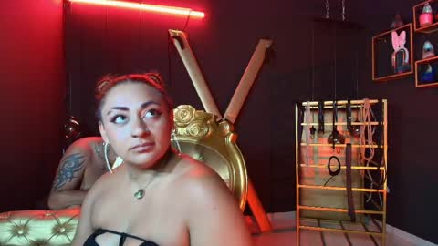 yingandyangg online show from March 31, 2026, 10:54 pm