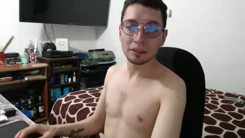 yinmao08 online show from February 24, 2026, 10:52 pm