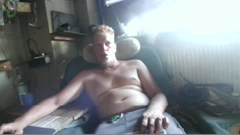 ynghotgerman92 online show from June 25, 2026, 5:17 pm