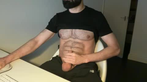 ynkhycvzlnnl online show from March 8, 2025, 11:39 pm